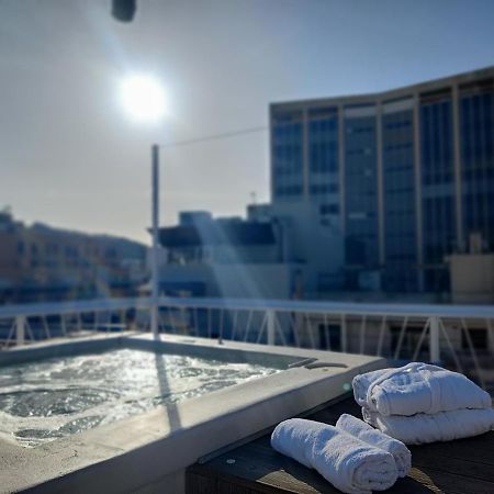 Unique Solar Penthouse With Jacuzzi And Sauna In Central Афины Экстерьер фото