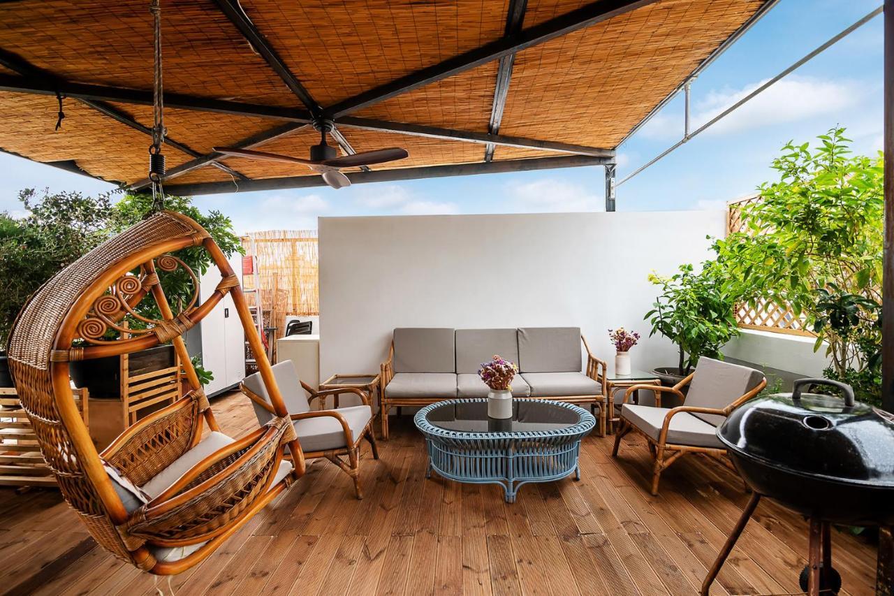Unique Solar Penthouse With Jacuzzi And Sauna In Central Афины Экстерьер фото