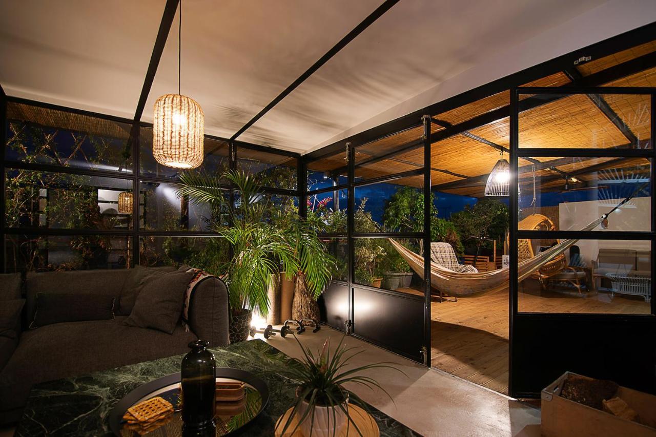Unique Solar Penthouse With Jacuzzi And Sauna In Central Афины Экстерьер фото