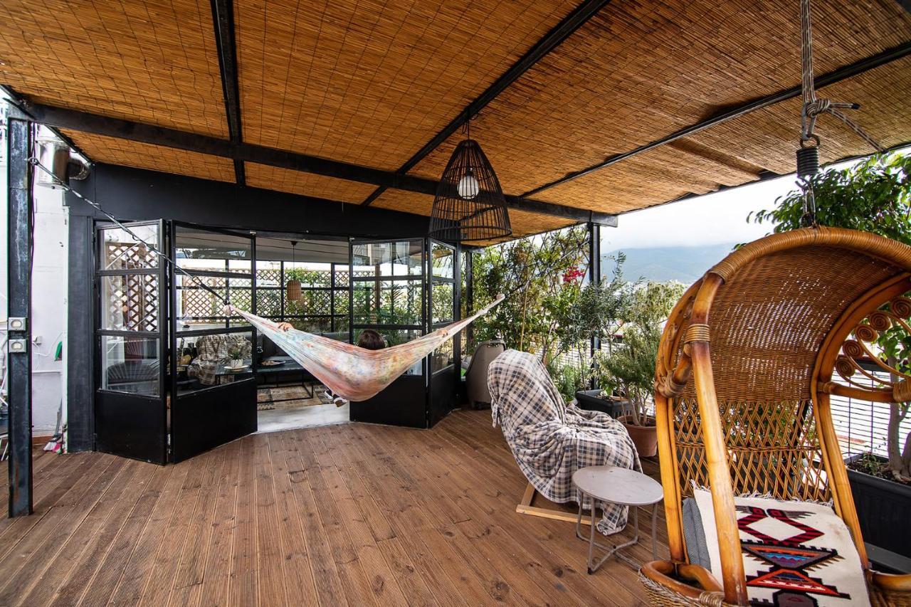 Unique Solar Penthouse With Jacuzzi And Sauna In Central Афины Экстерьер фото
